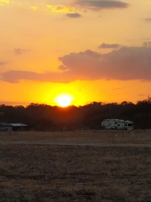 Twin Oaks RV Park Picture 10