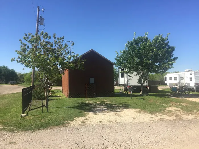 R&M RV Park Picture 1