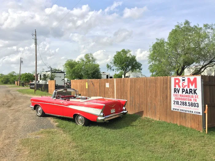 R&M RV Park Picture 4