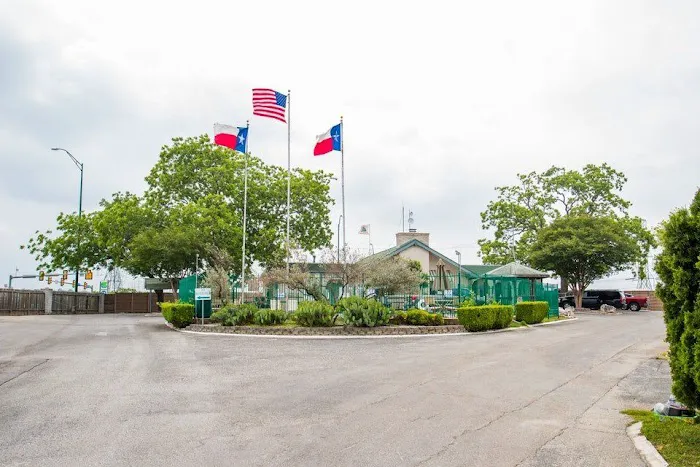 Greentree Village Mobile Home & RV Community Picture 9