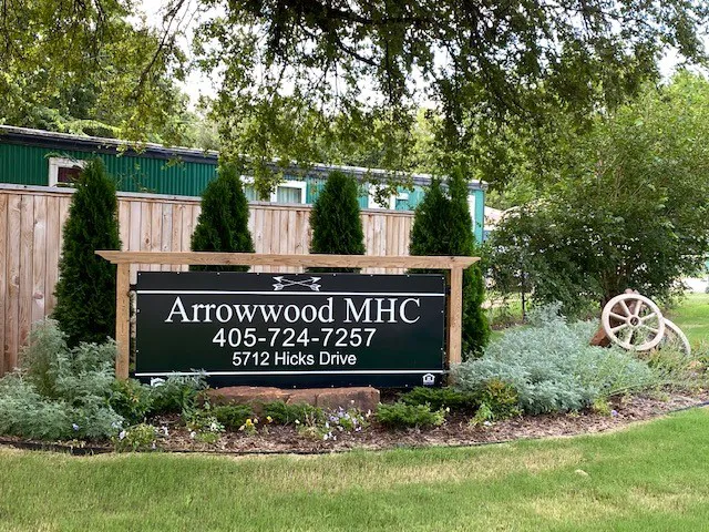 Arrowwood Mobile Home Community Picture 2