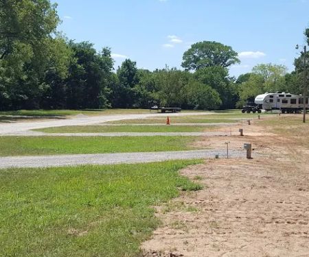 Country Hollow RV Park & Campground