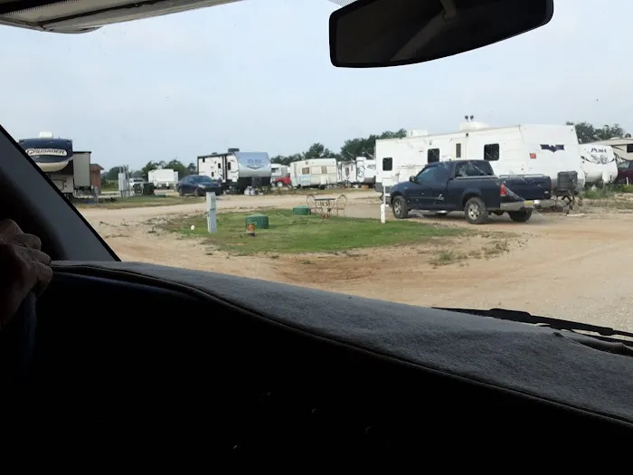 Shawnee RV Park Picture 10