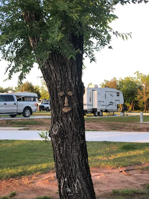 Happy Acres RV Park & Campground Picture 7