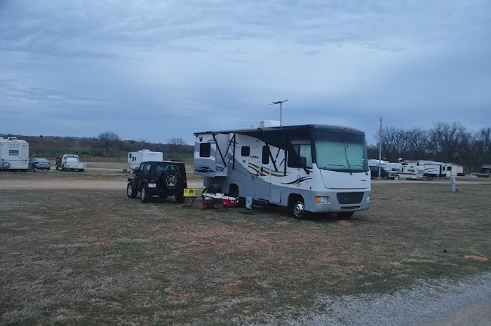 Duncan's Grove R.V. Park Picture 3