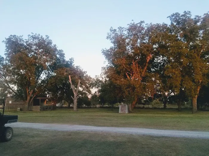 Duncan's Grove R.V. Park Picture 10