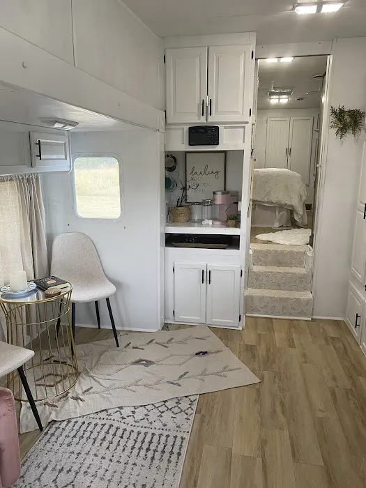 Paradise Valley Outlanders RV Park Picture 9