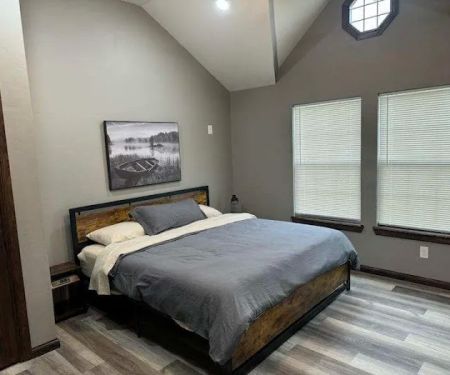 Creekside Cabins and RV Park