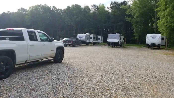 Golden's Riverside RV Park Picture 10