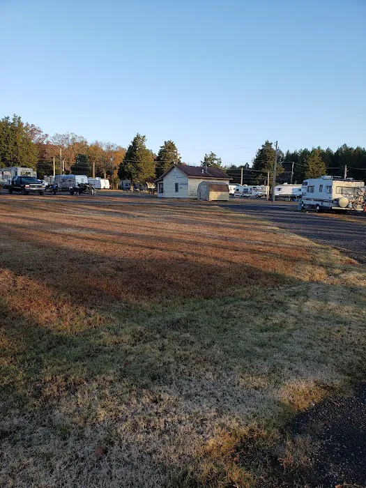 William O. Darby RV Park & Covered RV Storage Picture 3