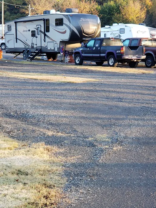 William O. Darby RV Park & Covered RV Storage Picture 4