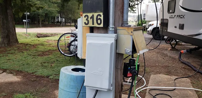 William O. Darby RV Park & Covered RV Storage Picture 9