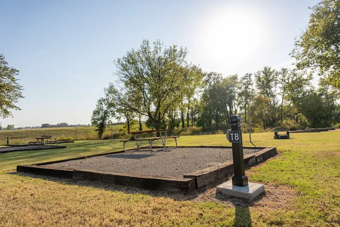 Fort Smith Riverfront RV Resort Picture 2