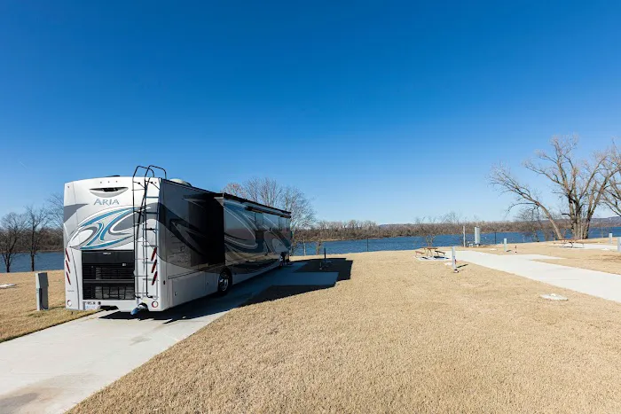 Fort Smith Riverfront RV Resort Picture 7