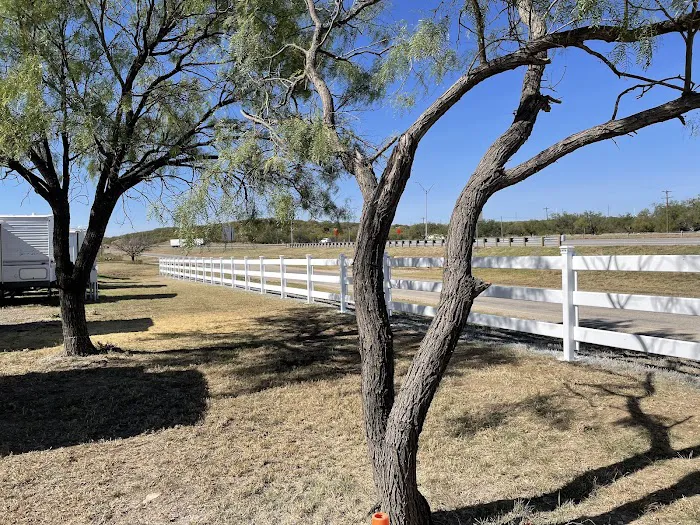 Lone Star RV Park Picture 7