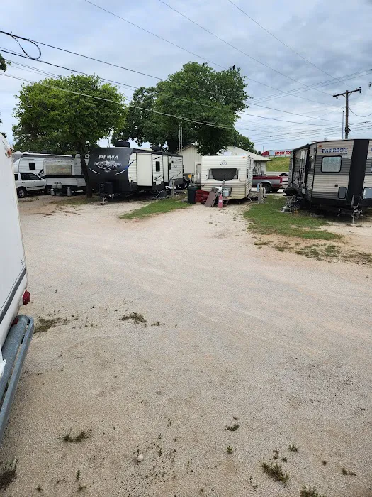 White's RV Park Picture 10