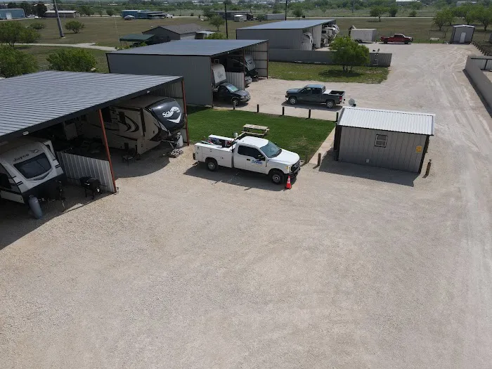 Elmdale Covered RV Park Picture 3