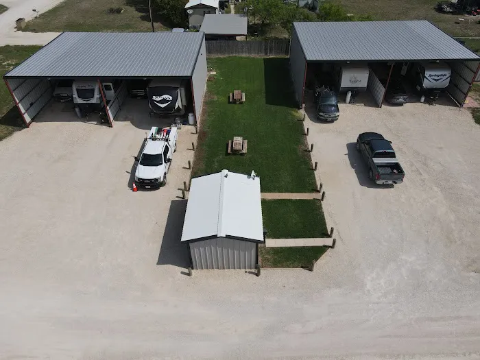 Elmdale Covered RV Park Picture 10