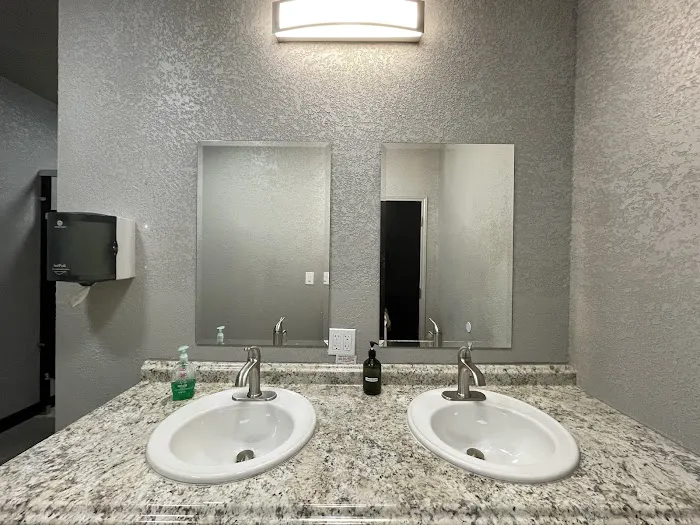 Yeager Creek RV Resort Picture 2