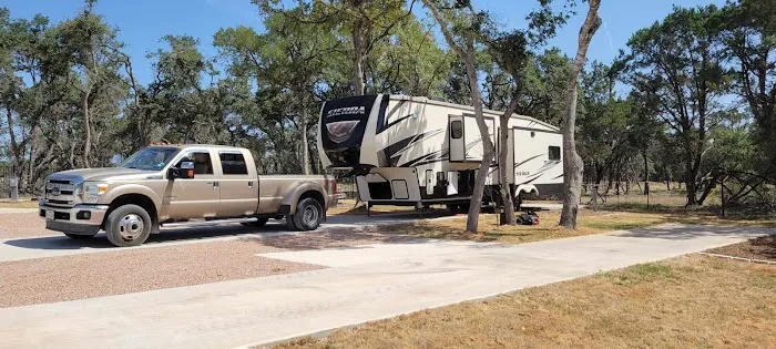 Ledgestone RV Resort Picture 9