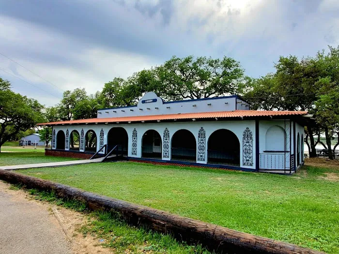 Lake Pointe RV & Condo Resort Picture 2