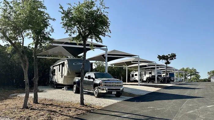 Pierced Oak RV Park Picture 3