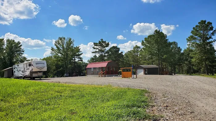 Dan's Riverview RV Park Picture 1