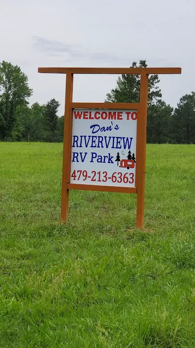 Dan's Riverview RV Park Picture 10