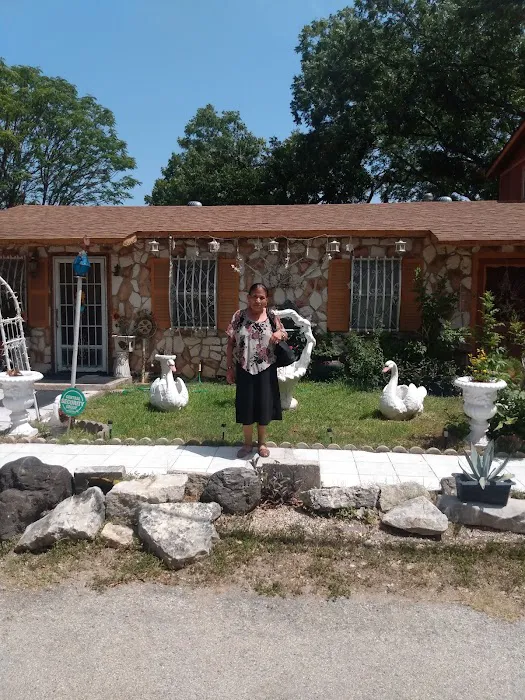 Vail's Mobile Home Park Picture 3