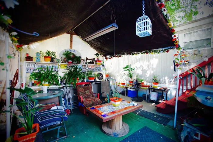 Lakeside Village MHC Picture 5