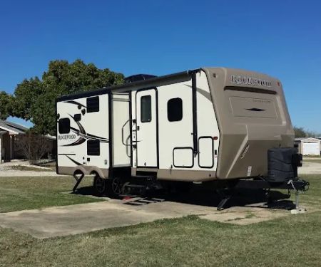 A Country Breeze RV Park