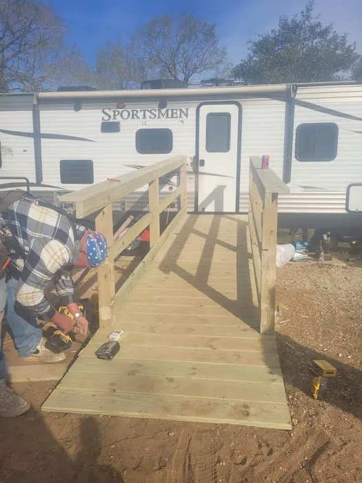 A Country Breeze RV Park Picture 5