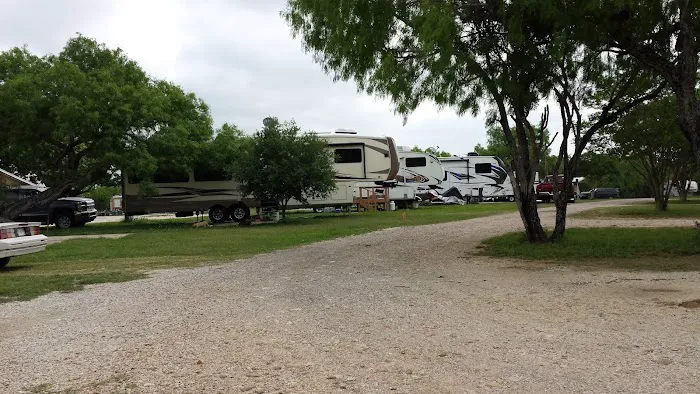 A Country Breeze RV Park Picture 10