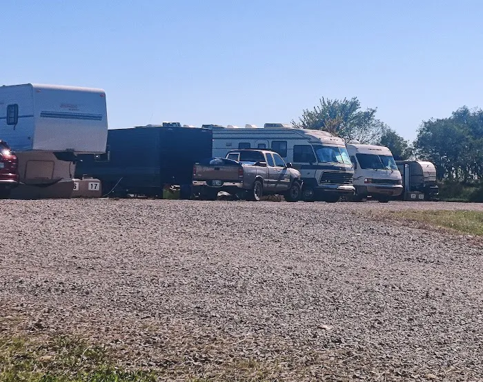 Big Red's RV Park Picture 2