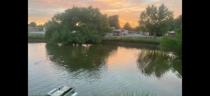 Big Red's RV Park Picture 8