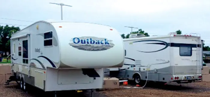 Big Red's RV Park Picture 7