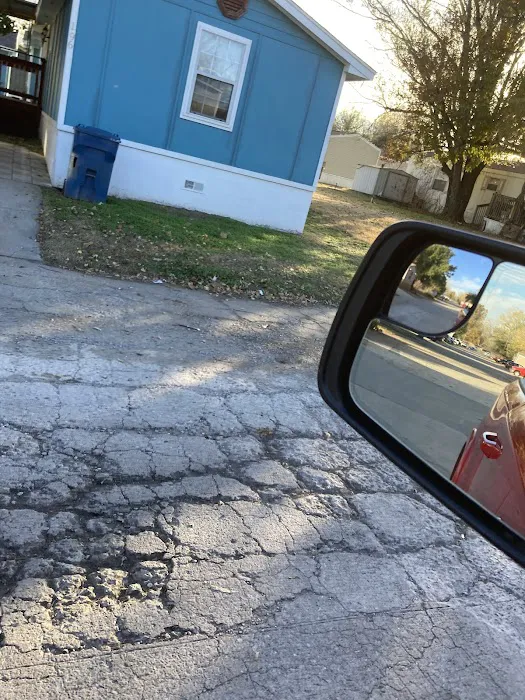 Lakeview Terrace Mobile Home Community Picture 8