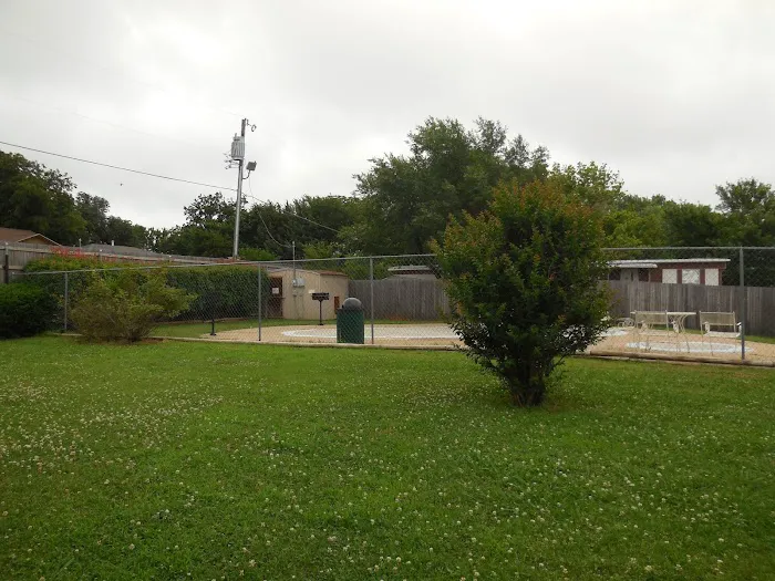 Anchor Inn Mobile Home Park Picture 3