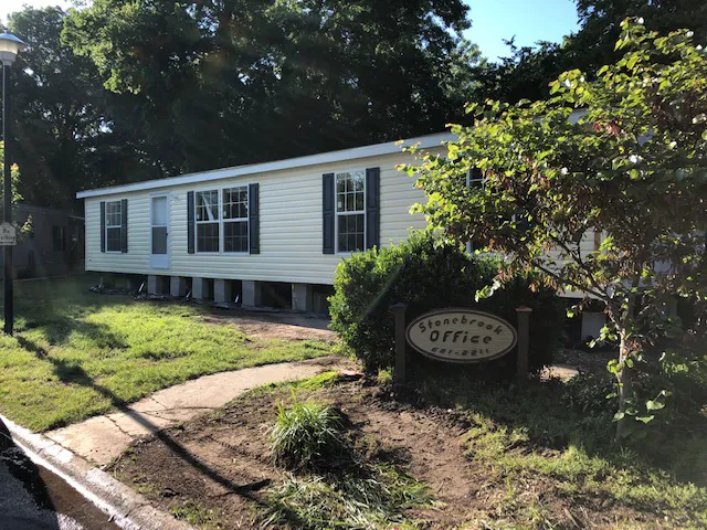 Stonebrook Village Mobile Home Park Picture 4