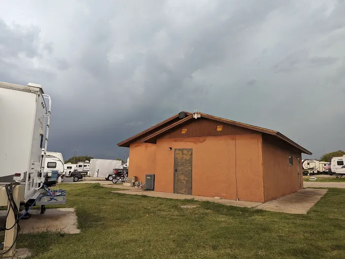 Buffalo Bob RV Park Picture 7