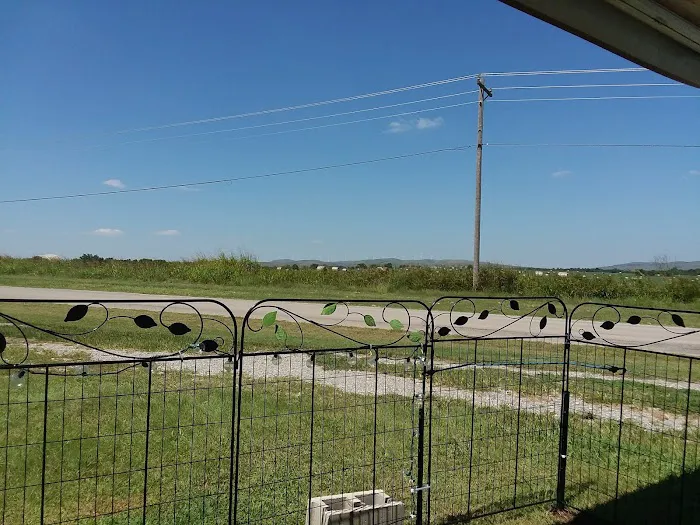 Slick Hills RV Park Picture 9