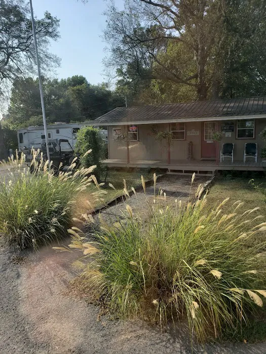 J & J RV Park & Storage Picture 3