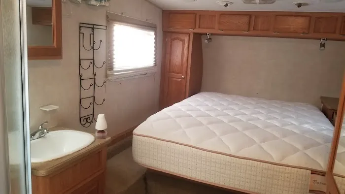 Pinewood Properties & Rv Park Picture 1