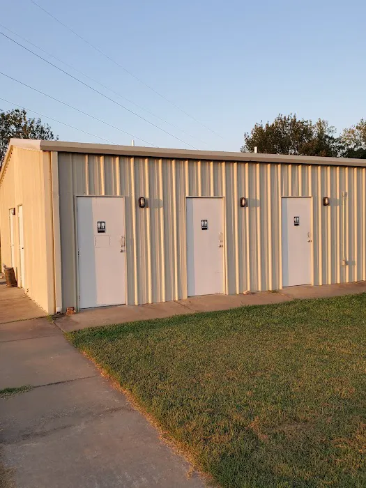 Overland RV Park Picture 10