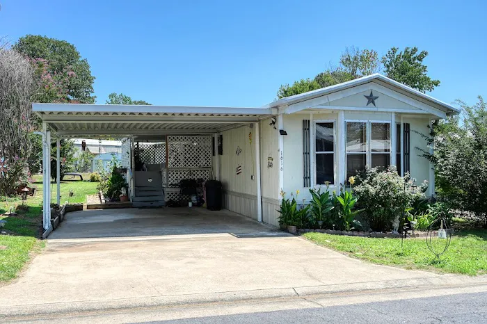 Flat Rock Village Retirement Picture 2