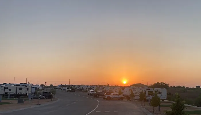 Ridgeview RV Resort Picture 9