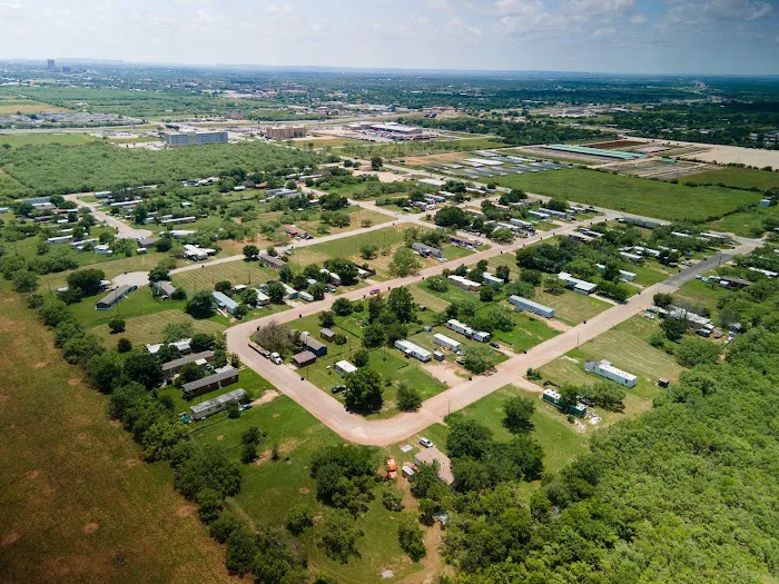 Pleasant Hills Mobile Home Community Picture 2