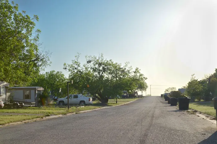 Pleasant Hills Mobile Home Community Picture 7