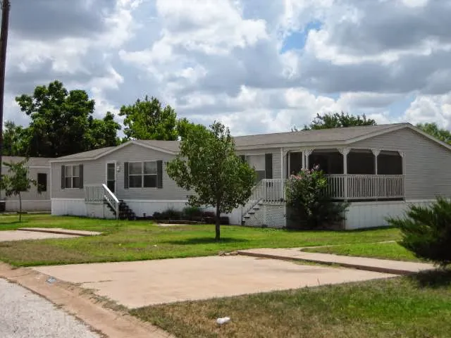 Coachlight Manufactured Home Community Picture 8