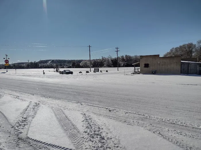 A&A covered RV park Picture 4